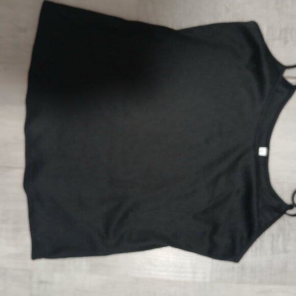 Basic black tanktop - Picture 1 of 1